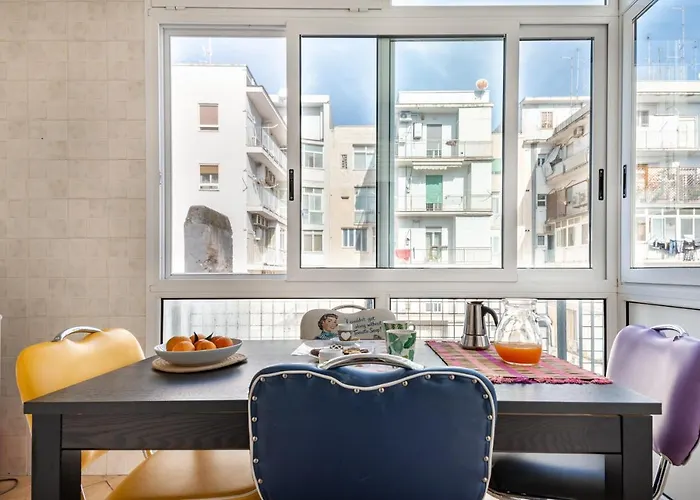 Guesthost - & Comfy With Veranda Appartamento Bari